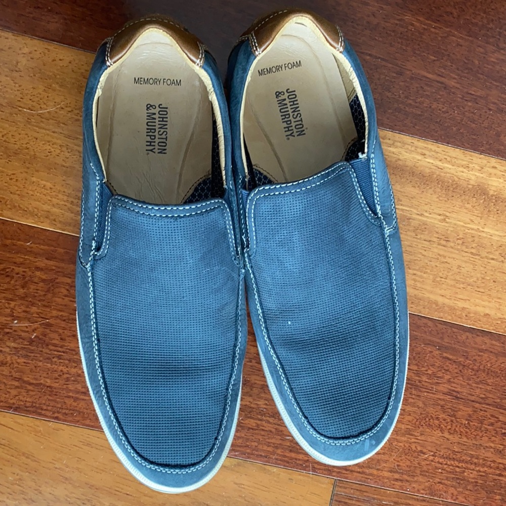 Johnston and Murphy men’s suede slip on shoes